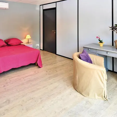 Stunning In Montaren Et St Mediers * Serviers-et-Labaume