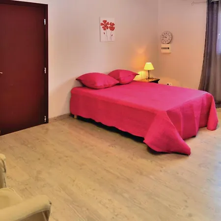 Stunning In Montaren Et St Mediers * Serviers-et-Labaume