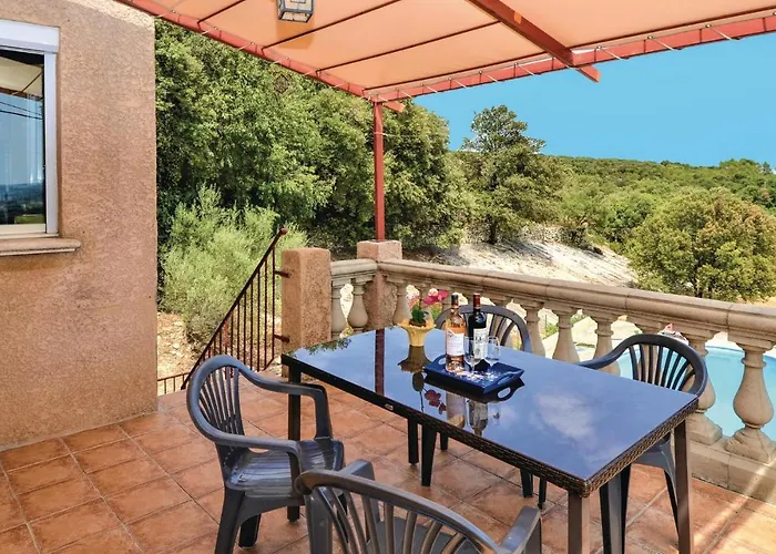 Holiday home Gorgeous In Montaren Et St Mediers *